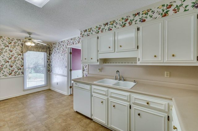 81 Woodlawn Lane, North Augusta, SC 29841