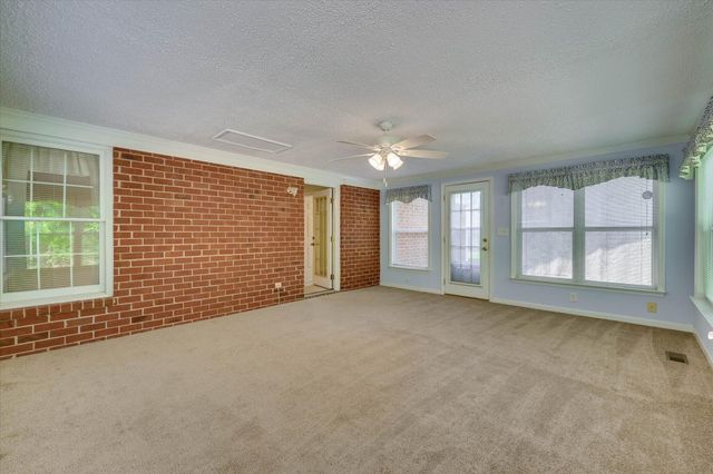 81 Woodlawn Lane, North Augusta, SC 29841