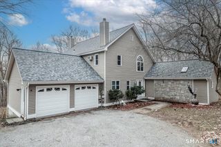 8 Pebble Lane, New Milford, CT 06776