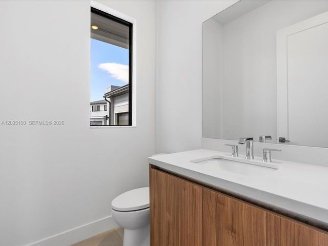 19701 NE 16th Place, Miami, FL 33179