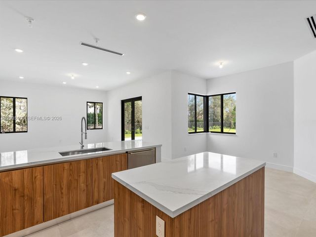 19701 NE 16th Place, Miami, FL 33179