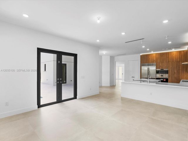 19701 NE 16th Place, Miami, FL 33179