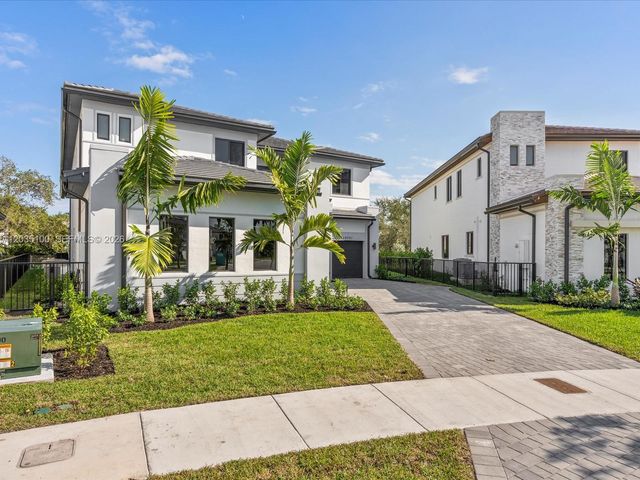19701 NE 16th Place, Miami, FL 33179
