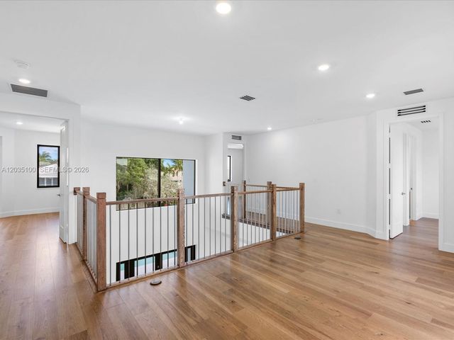 19701 NE 16th Place, Miami, FL 33179