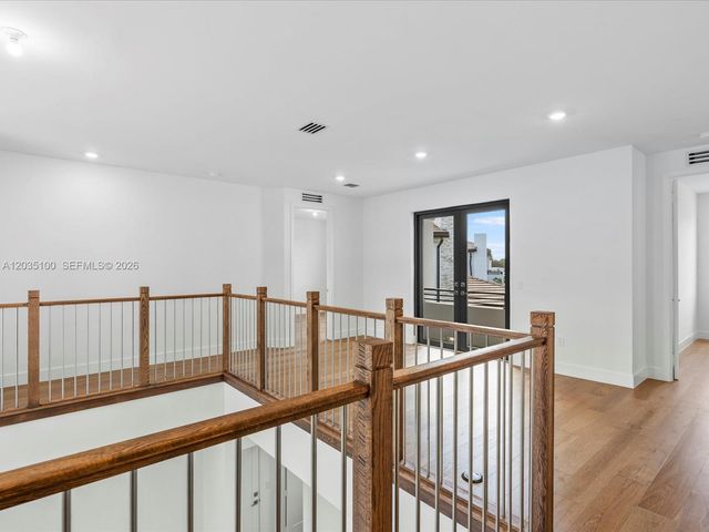 19701 NE 16th Place, Miami, FL 33179