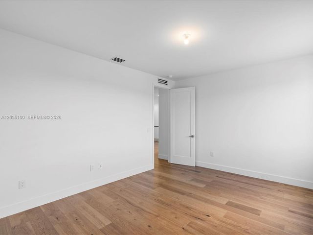 19701 NE 16th Place, Miami, FL 33179