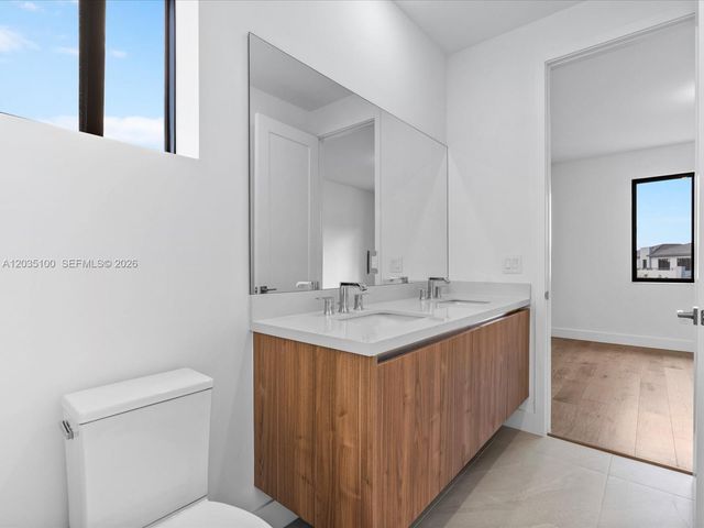 19701 NE 16th Place, Miami, FL 33179
