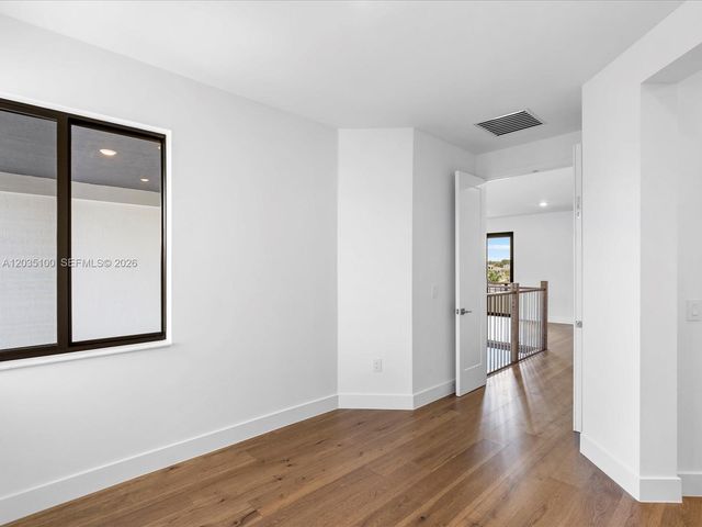 19701 NE 16th Place, Miami, FL 33179