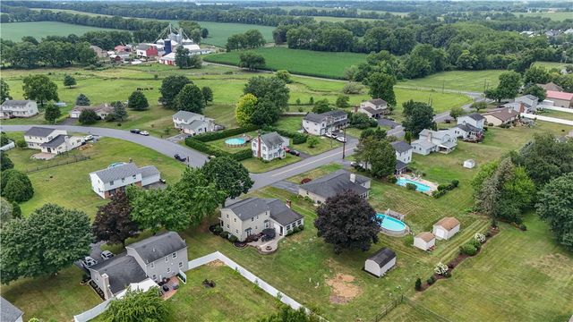 444 Georgetown Road, Lower Nazareth Twp, PA 18064