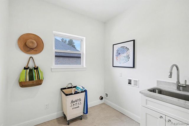 55390 Jewell Road, Shelby Twp, MI 48315