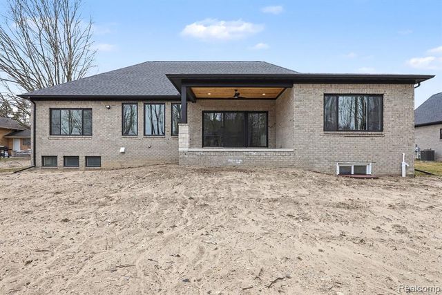 55390 Jewell Road, Shelby Twp, MI 48315