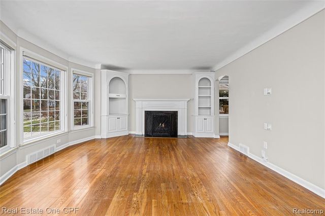 2121 Bonnieview Drive, Royal Oak, MI 48073