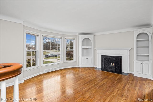 2121 Bonnieview Drive, Royal Oak, MI 48073