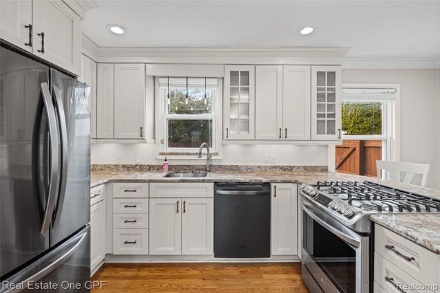 2121 Bonnieview Drive, Royal Oak, MI 48073