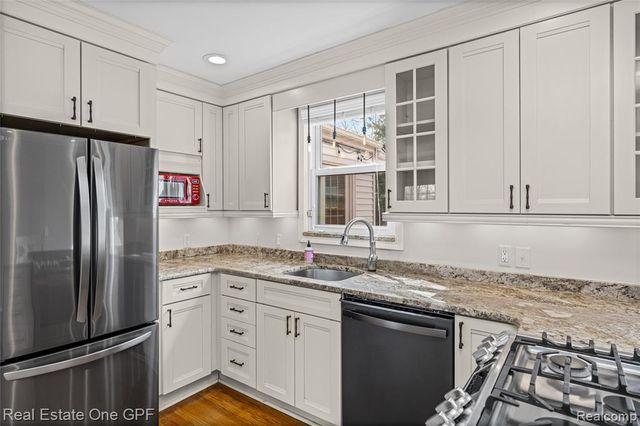 2121 Bonnieview Drive, Royal Oak, MI 48073