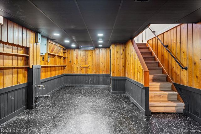 2121 Bonnieview Drive, Royal Oak, MI 48073