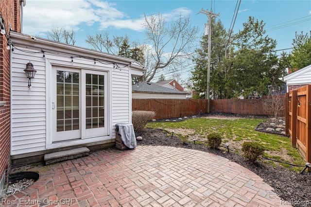 2121 Bonnieview Drive, Royal Oak, MI 48073