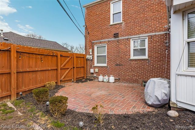 2121 Bonnieview Drive, Royal Oak, MI 48073