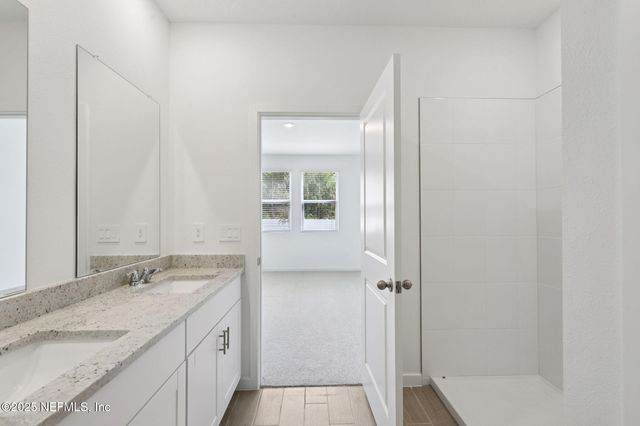 7335 QUEENSGATE Circle, Jacksonville, FL 32219