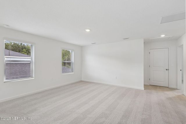 7335 QUEENSGATE Circle, Jacksonville, FL 32219