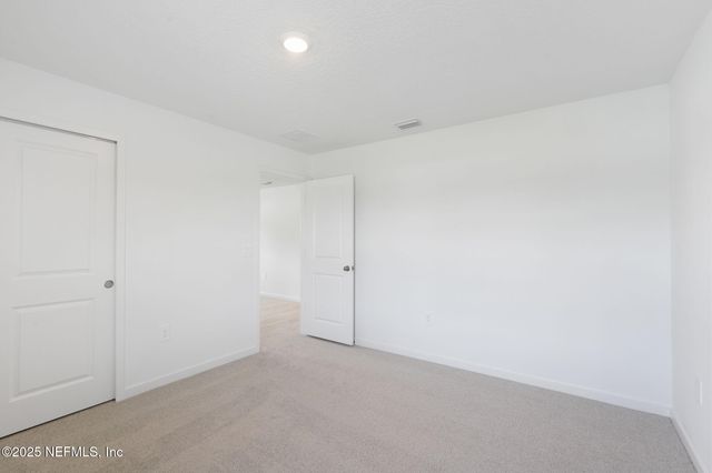 7335 QUEENSGATE Circle, Jacksonville, FL 32219