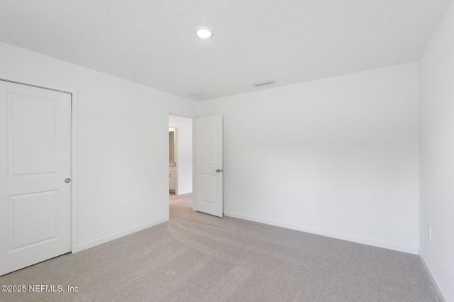 7335 QUEENSGATE Circle, Jacksonville, FL 32219