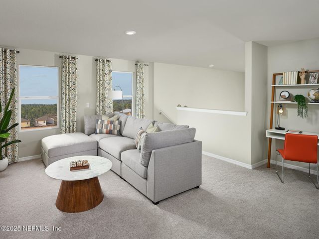 7335 QUEENSGATE Circle, Jacksonville, FL 32219