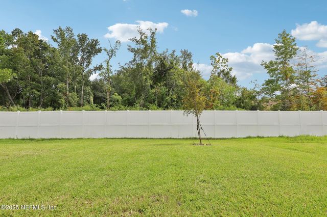 7335 QUEENSGATE Circle, Jacksonville, FL 32219