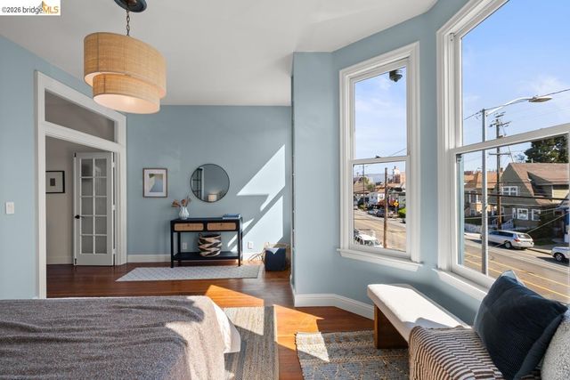 3239 Adeline St, Oakland, CA 94608