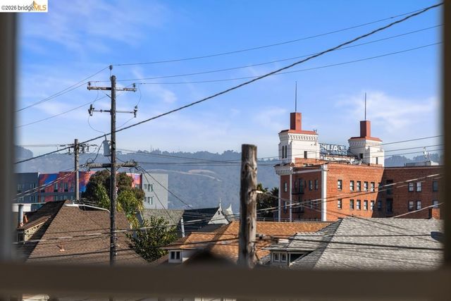 3239 Adeline St, Oakland, CA 94608