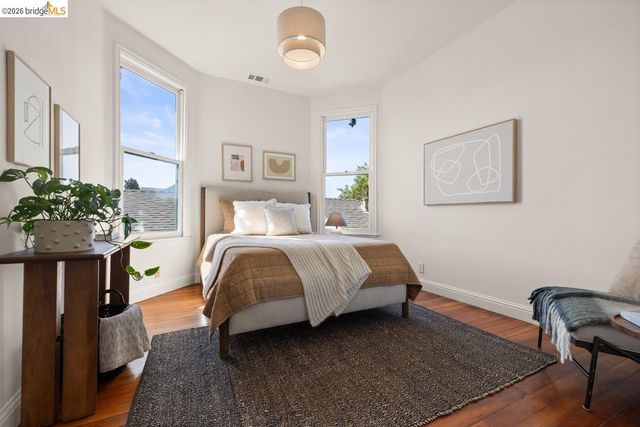 3239 Adeline St, Oakland, CA 94608