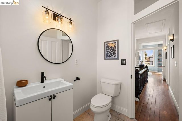 3239 Adeline St, Oakland, CA 94608