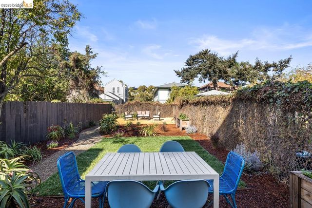 3239 Adeline St, Oakland, CA 94608