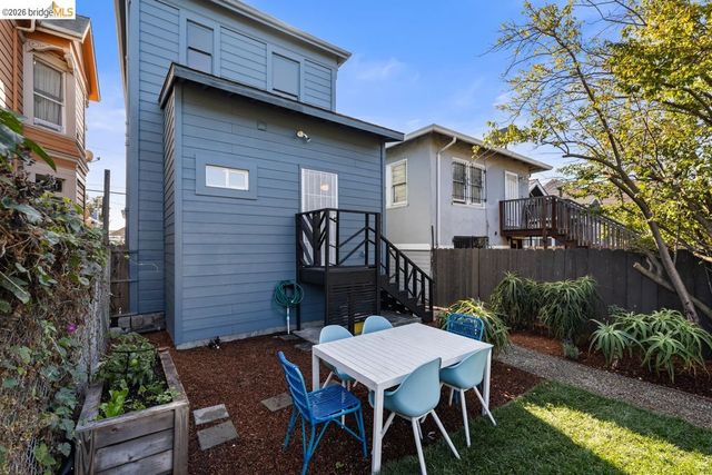 3239 Adeline St, Oakland, CA 94608