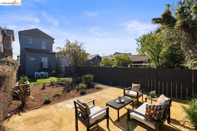3239 Adeline St, Oakland, CA 94608