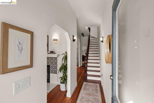 3239 Adeline St, Oakland, CA 94608