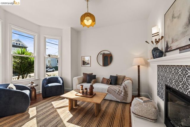 3239 Adeline St, Oakland, CA 94608