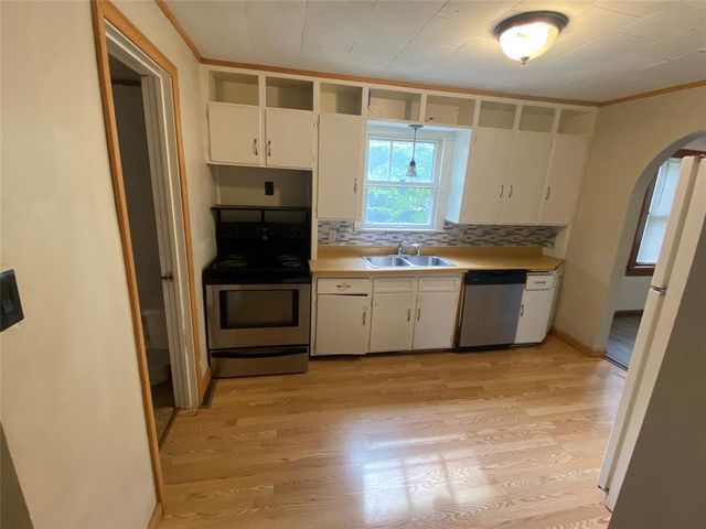 1223 Barron Street, Eau Claire, WI 54703