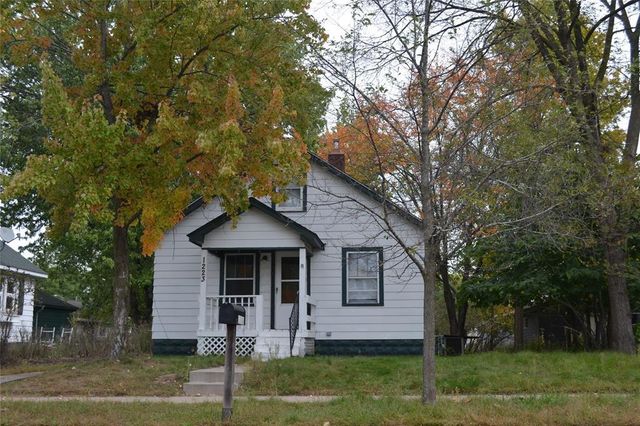 1223 Barron Street, Eau Claire, WI 54703