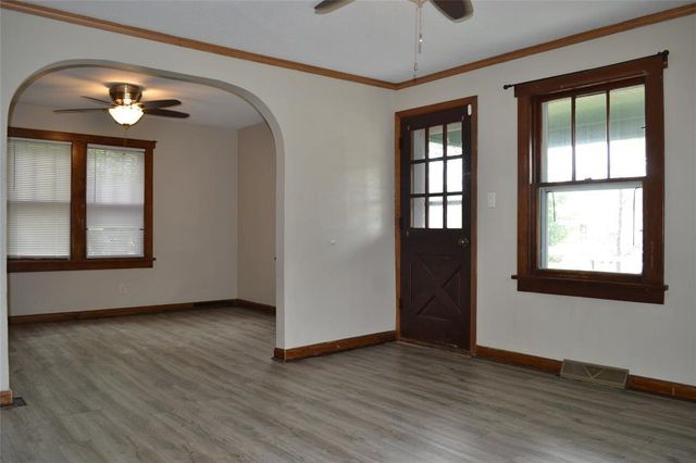 1223 Barron Street, Eau Claire, WI 54703