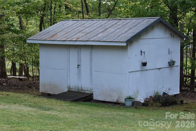 217 Redwood Lane, Lincolnton, NC 28092