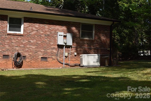 217 Redwood Lane, Lincolnton, NC 28092