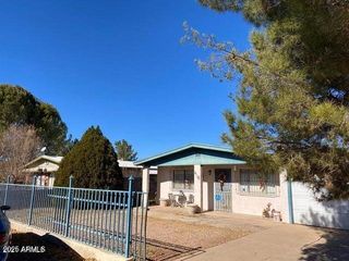 416 W Palm Avenue, Pirtleville, AZ 85626