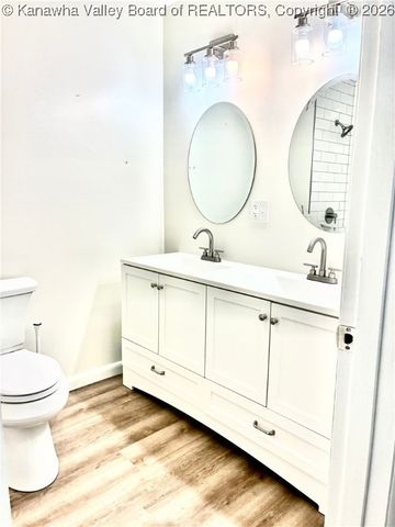 5201 Hammons Drive, Cross Lanes, WV 25313