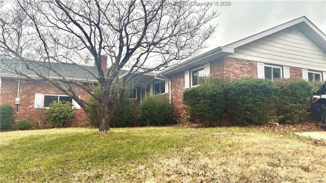 5201 Hammons Drive, Cross Lanes, WV 25313