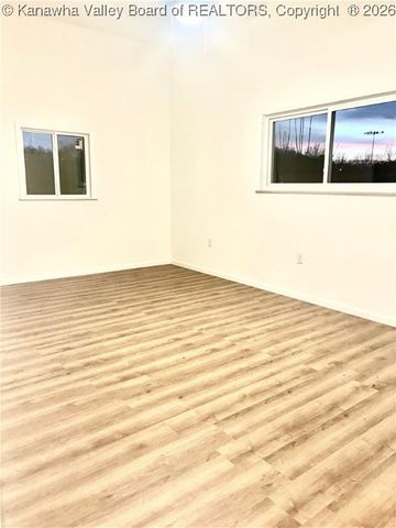 5201 Hammons Drive, Cross Lanes, WV 25313