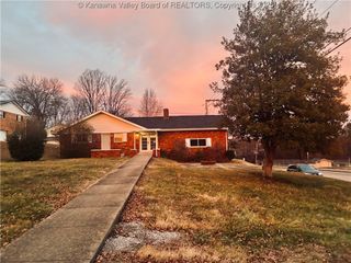 5201 Hammons Drive, Cross Lanes, WV 25313