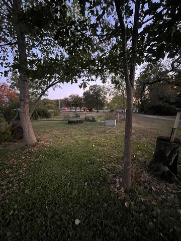 1617 Florence Drive, Azle, TX 76020