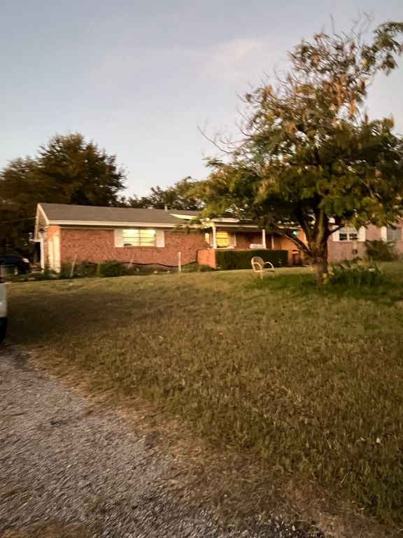 1617 Florence Drive, Azle, TX 76020