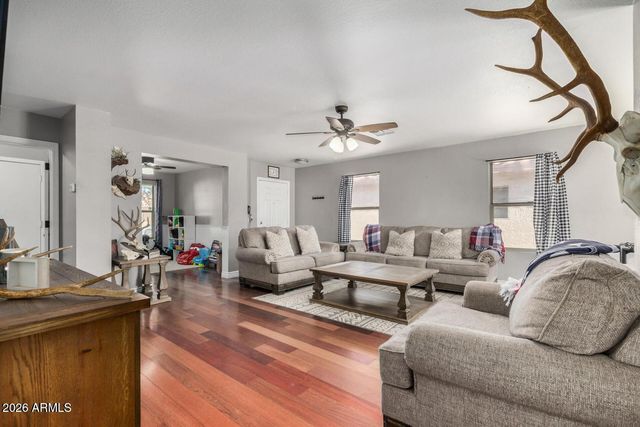 8043 W EVA Street, Peoria, AZ 85345